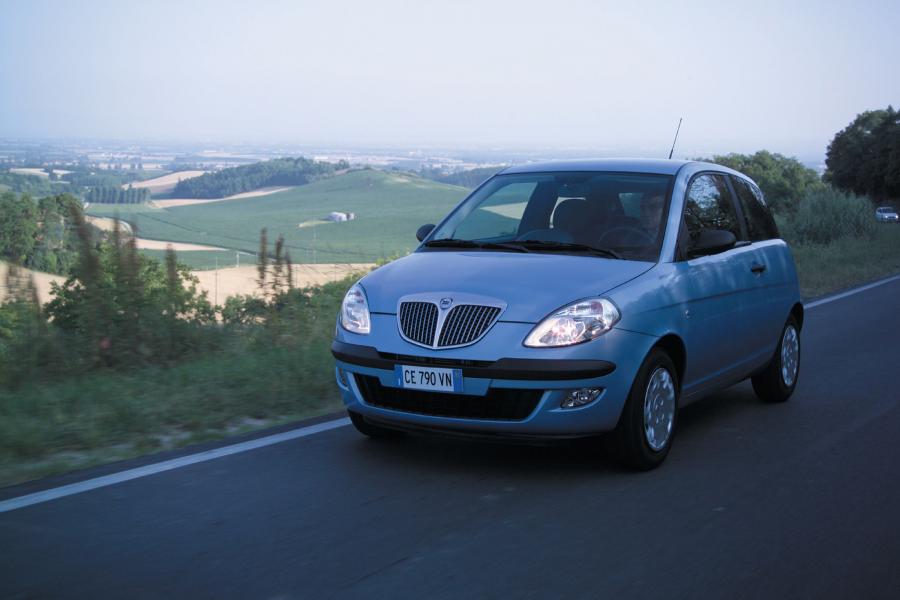  Lancia Ypsilon 2003 года  (фото 61 из 114)